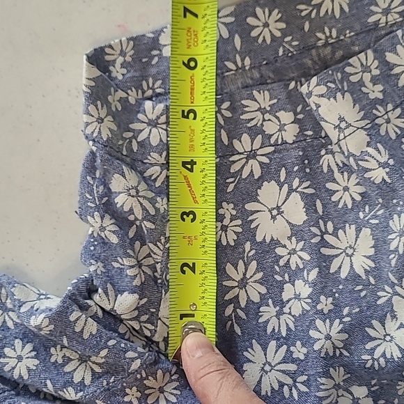 Old Navy women's chambray Everyday Short with white flowers size 18 - Picture 8 of 8